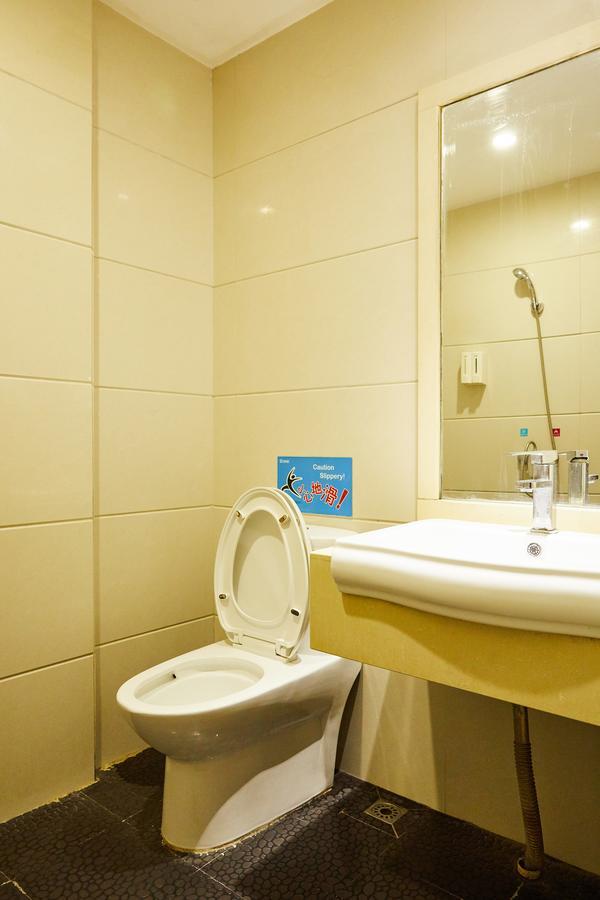 Starry Hotel Guangzhou Exterior photo